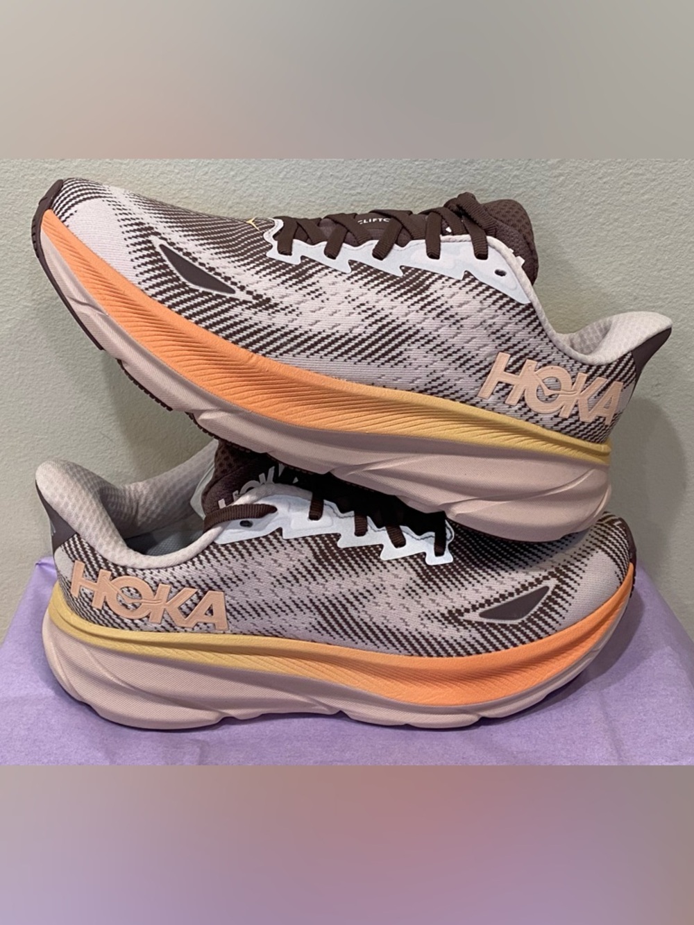 Hoka women’s Clifton 9 GTX SIZE 8B cosmic pearly smoke Perfect New unworn - Picture 9 of 12